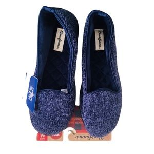 NWT Dearfoams Memory Foam House Shoes. Size 7-8